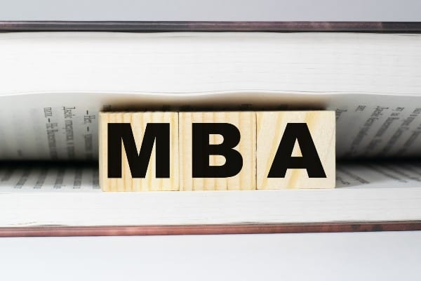 مدیر ارشد کسب و کار(MBA)